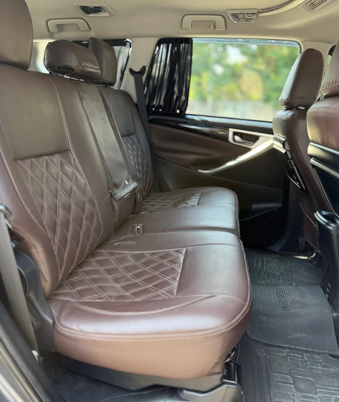 Innova Crysta 